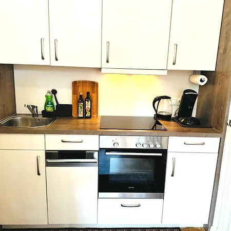 Superhosts Zentrum - Parkplatz - Badewanne - Netflix - Kaffee Lägenhet *